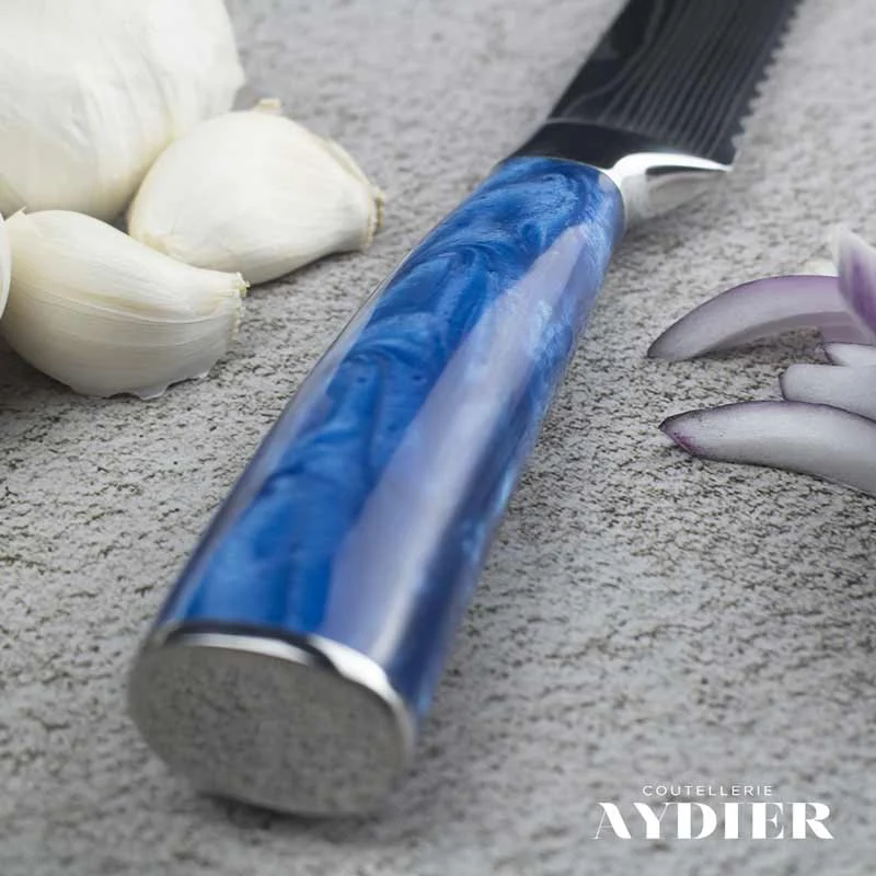 Bread knife essential blue focus 800x800